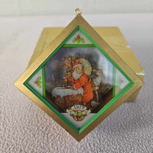 Hallmark Tree-Trimmer Christmas Eve Surprise Ornament Santa Rustic VTG 1979 MCM - Picture 3 of 12